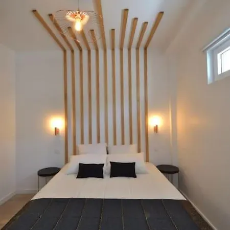 Apartment Stunning Near Canal St Martin - Divine Moon Paris